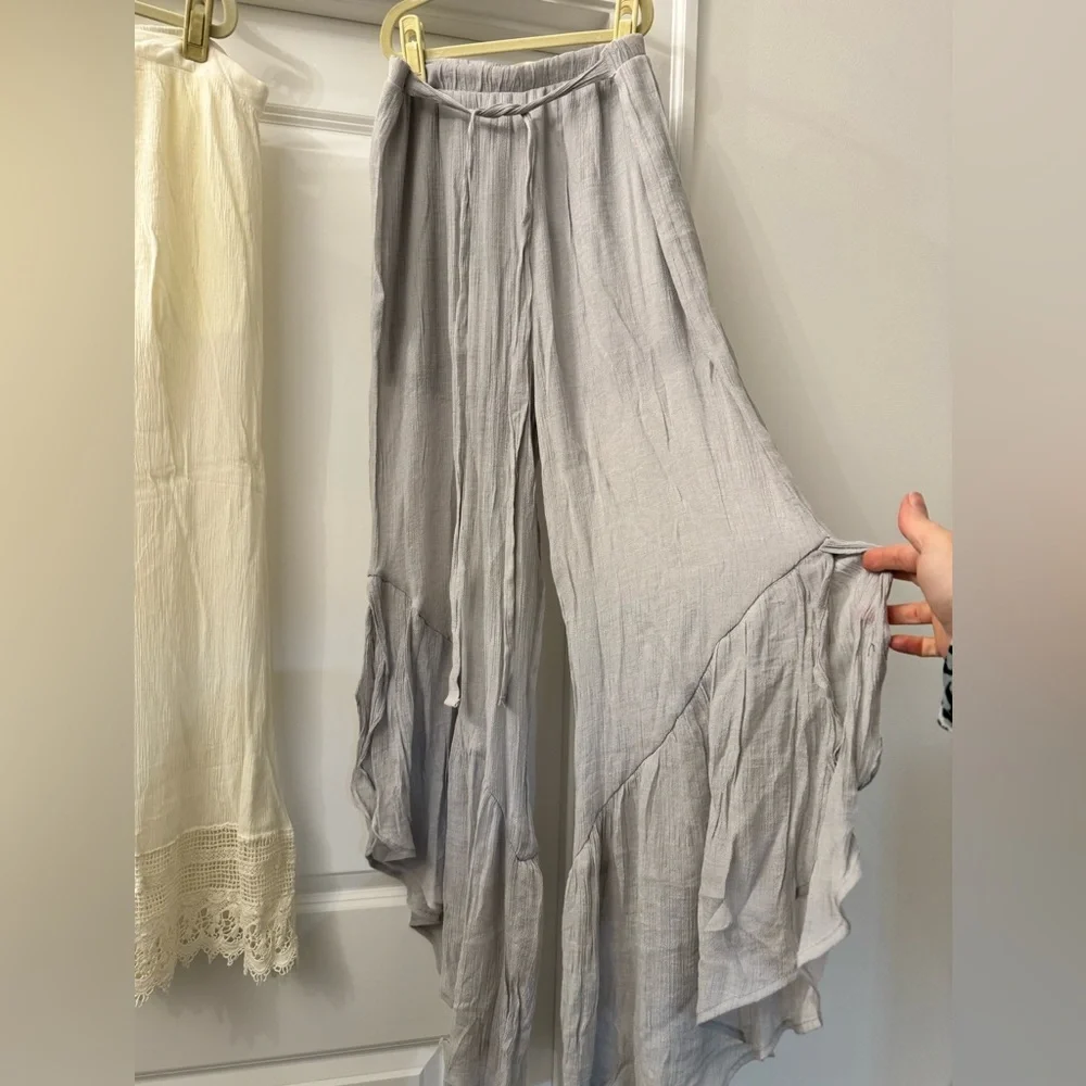 Anthropologie Boho Chic Cream and Gray Palazzo Pants - Picture 4 of 4